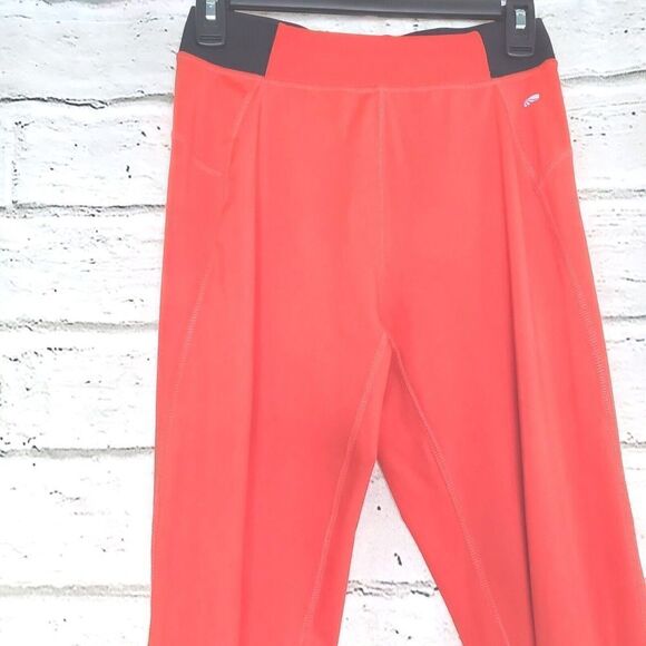 Cycle House By Marika Chaser Ankle Leggings Solid Red Orange M Medium GLL1100A - Picture 3 of 7